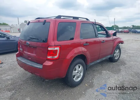 2012 Ford Escape Xlt z USA, uszkodzony, nr VIN 1FMCU0D71CKC62929
